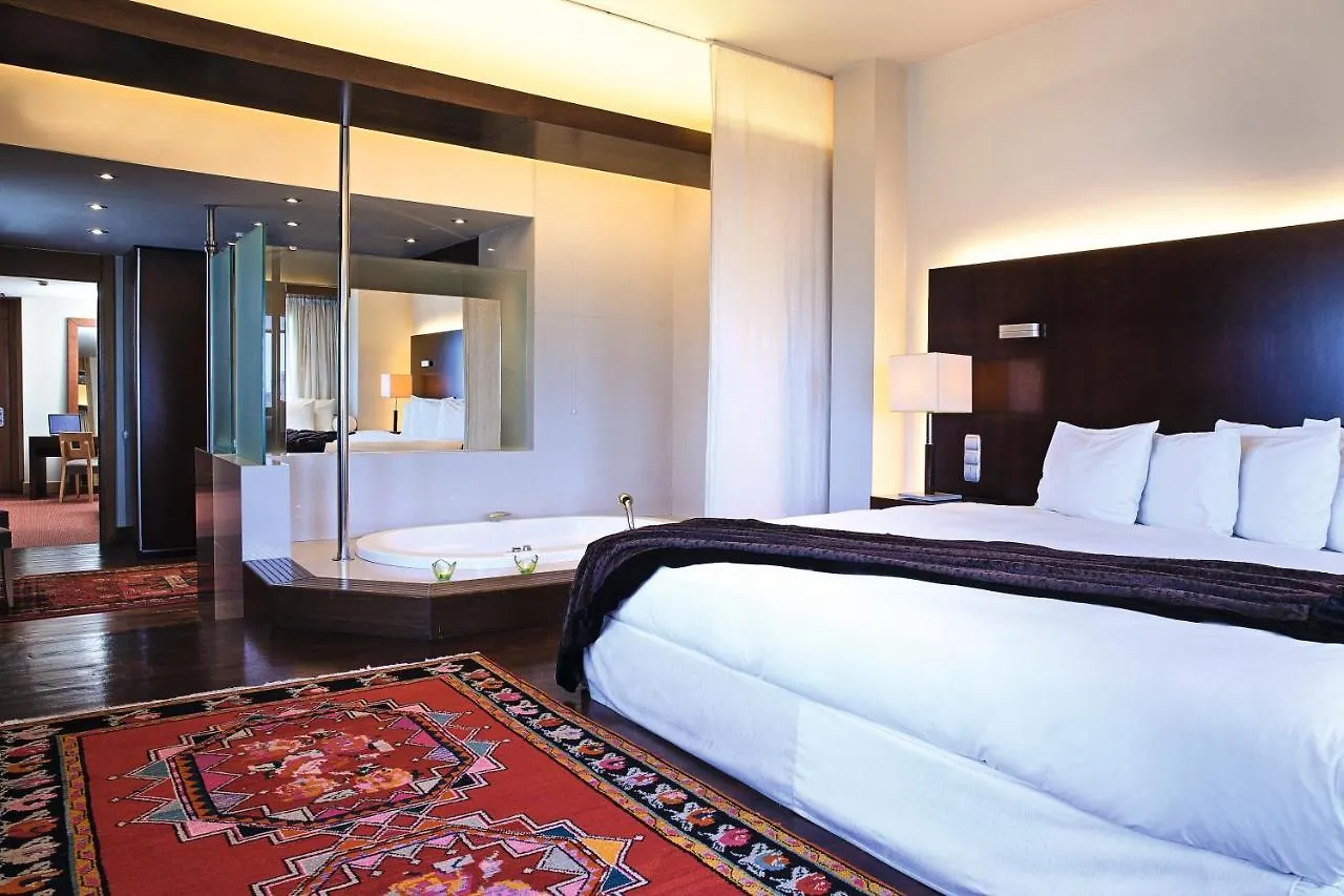 Lazart Hotel, Trademark Collection By Wyndham Salonic Hotel